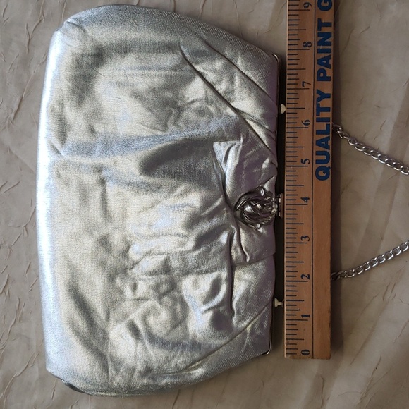 Vintage Beautiful Silver Clutch Evening Bag. - Picture 11 of 13